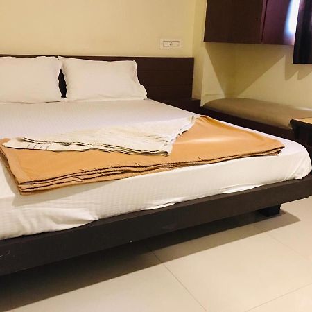 Staymaker Bright Palace Residency 시모가 외부 사진