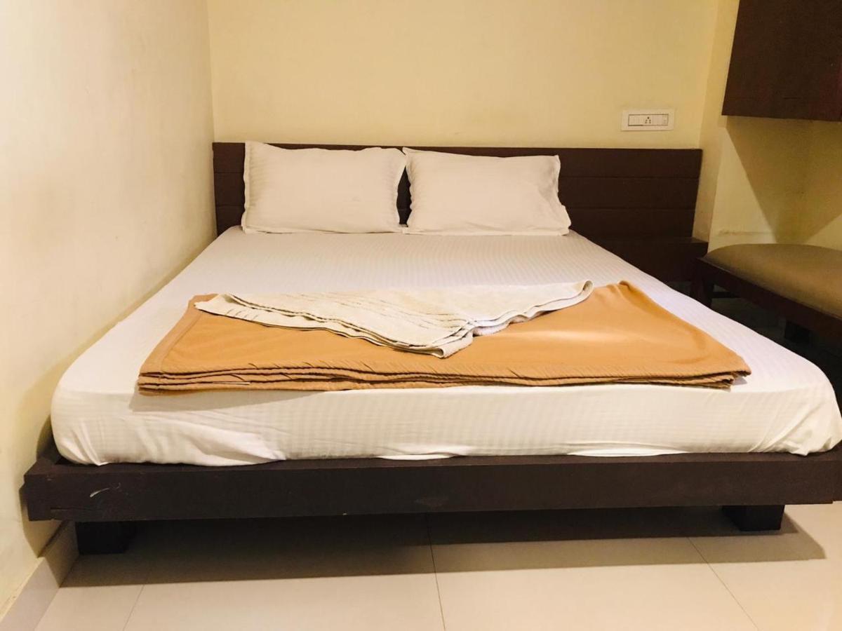 Staymaker Bright Palace Residency 시모가 외부 사진